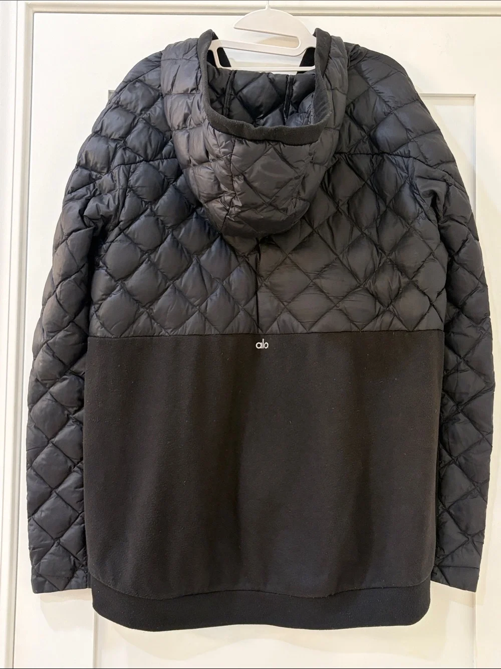 Alo Yoga Womens Great Escape Quilted Down Hooded Jacket Size Medium